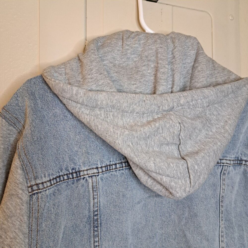 NEW Dance & Marvel Women Jean Jacket raw hem size XS Light Wash Detachable Hood - Picture 8 of 8